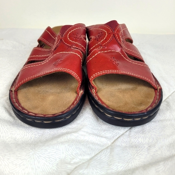 Clarks red leather slip on sandals with straps white stitching beach vacation 7 - Picture 3 of 10